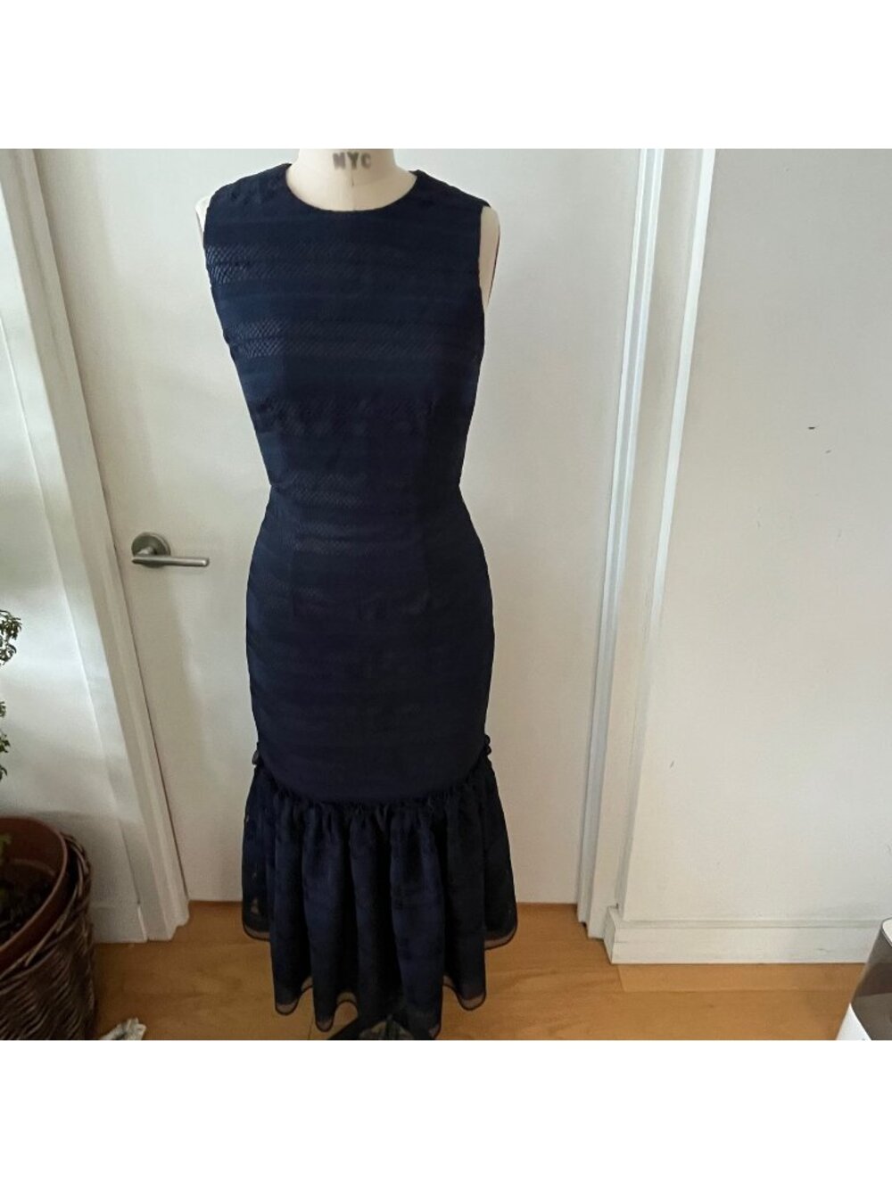 JILL JILL STUART Navy Lace Overlay Flounce Hem Sleeveless  Bodycon Maxi Size Sma